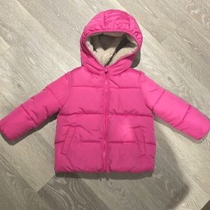 Girls size 4 GAP puff jacket size 4T